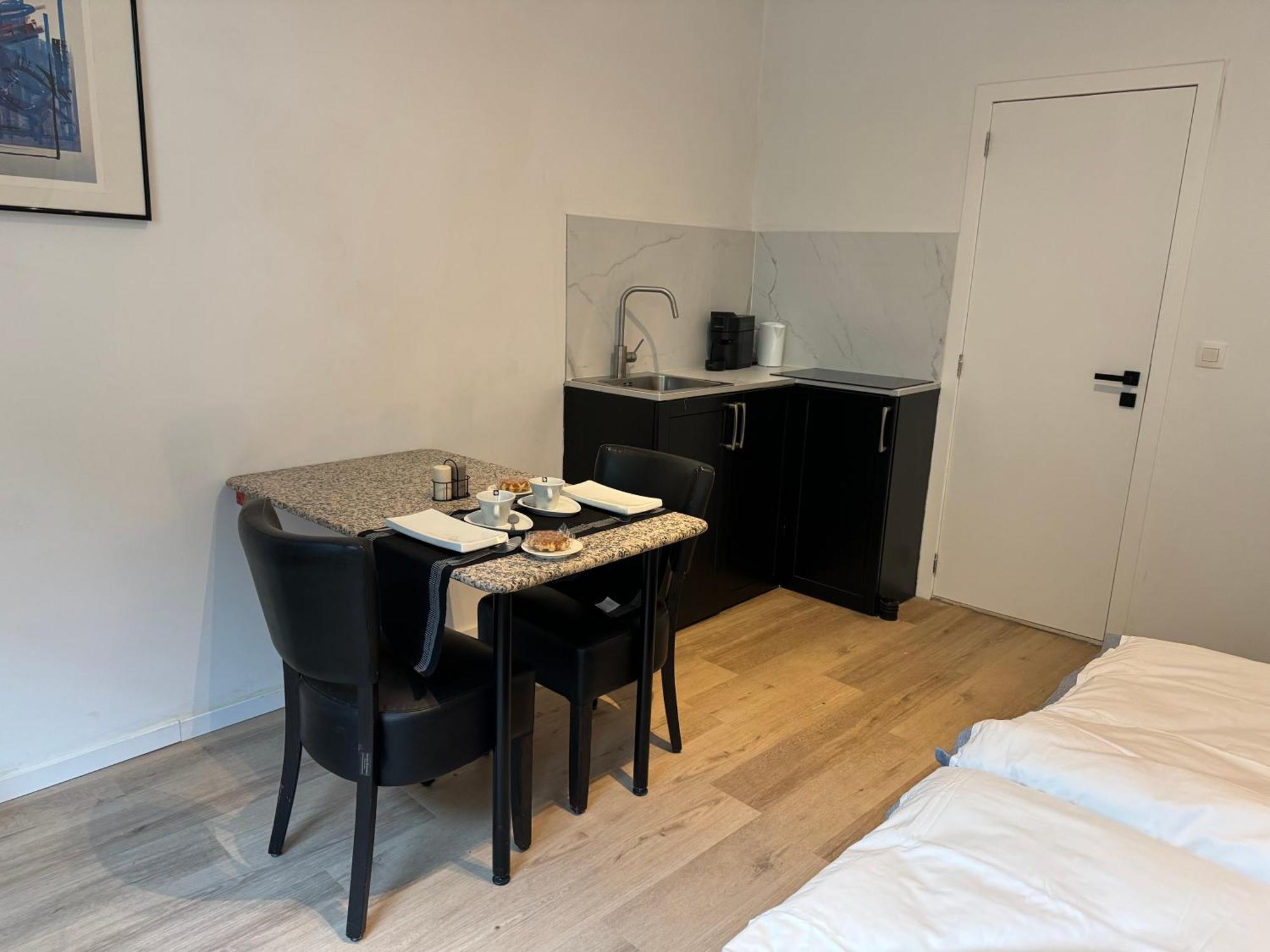 Two Bedroom Loft In The City Center By The Meir Antwerpen Exteriör bild