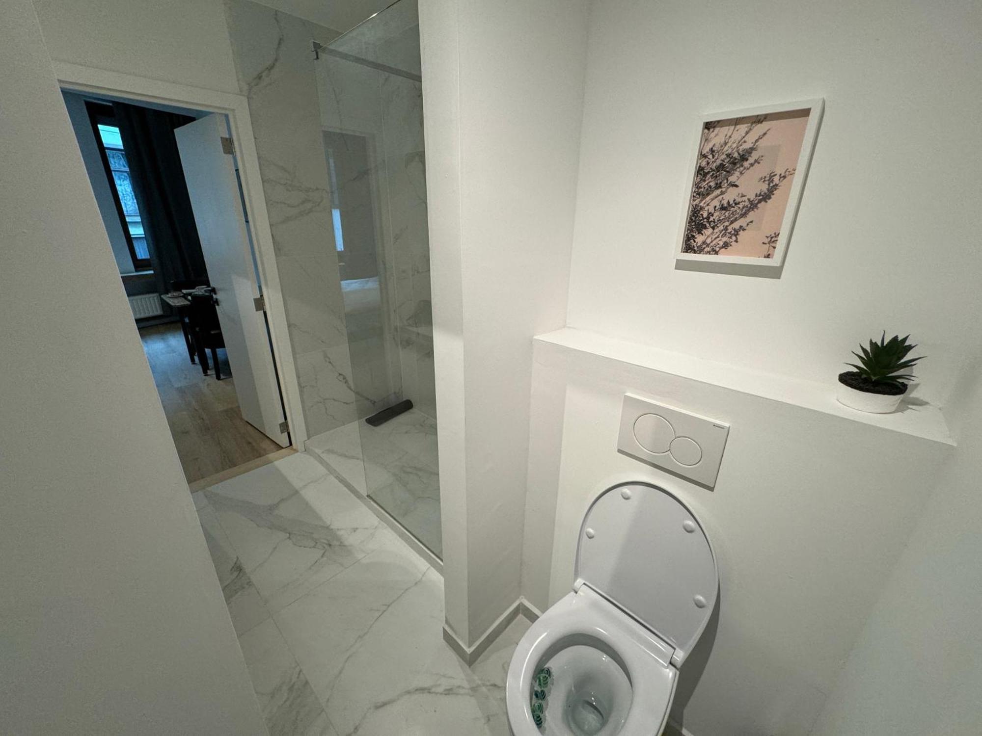Two Bedroom Loft In The City Center By The Meir Antwerpen Exteriör bild